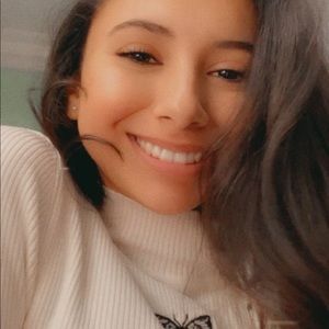 Meet your Posher, Andrea